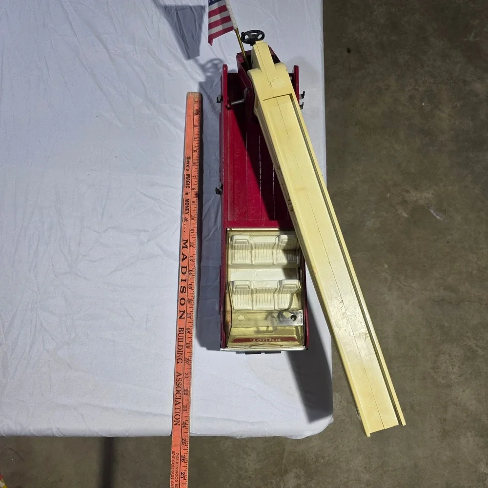 Vintage Tonka Fire Truck Pressed Steel Red Extendable Ladder American Flag Toy